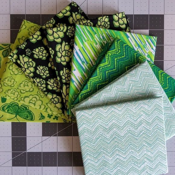 Cotton Quilting Craft Fabric Fat Quarter Bundle Pink Purple Blue Green Blender - Picture 5 of 6